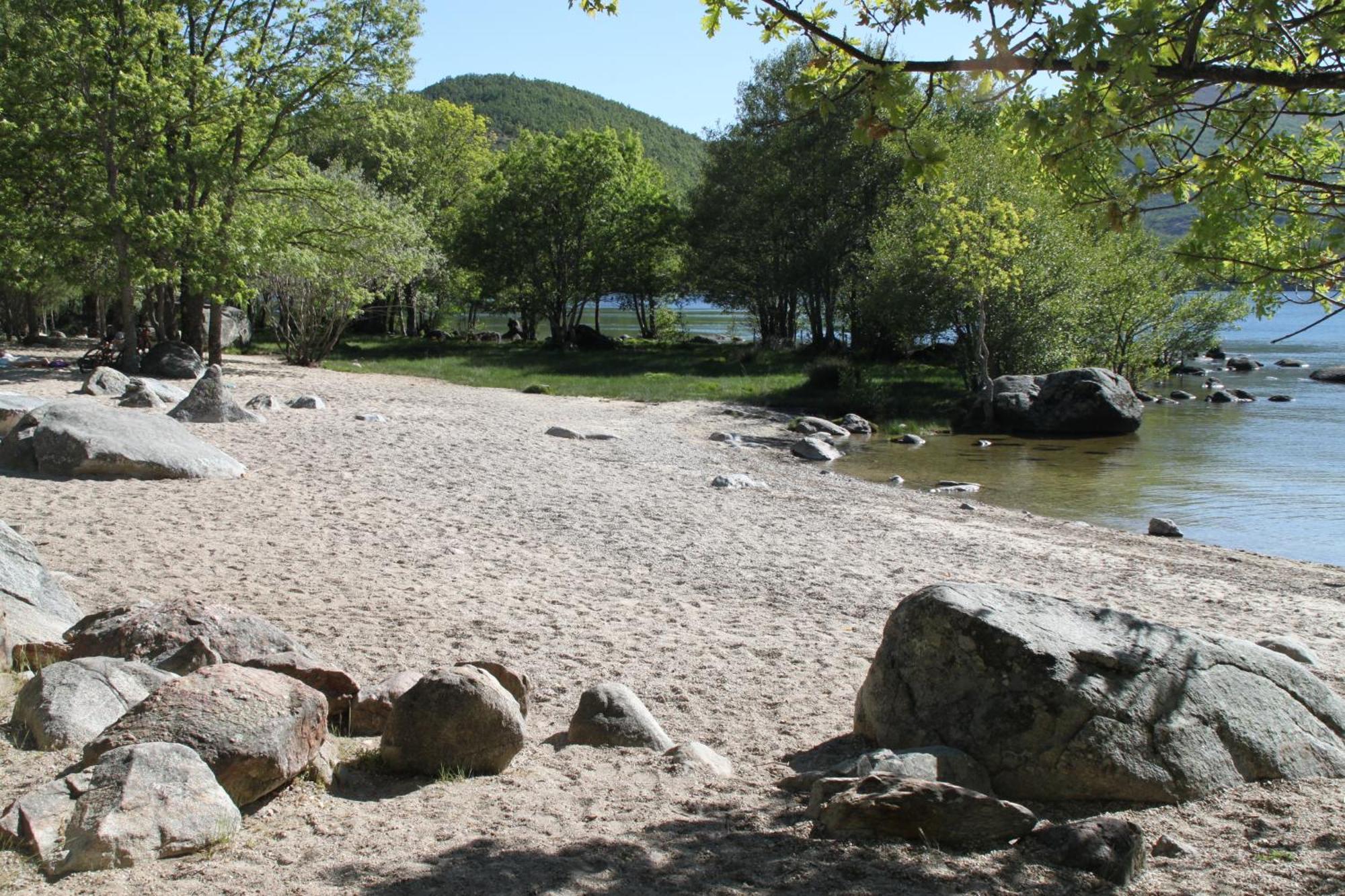 El Descanso De Sanabria Trefacio Esterno foto